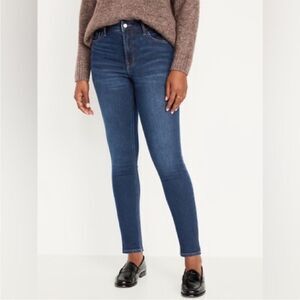 Old Navy High-Waisted Built-In Warm Rockstar Super-Skinny Jean - Size 8 Petite